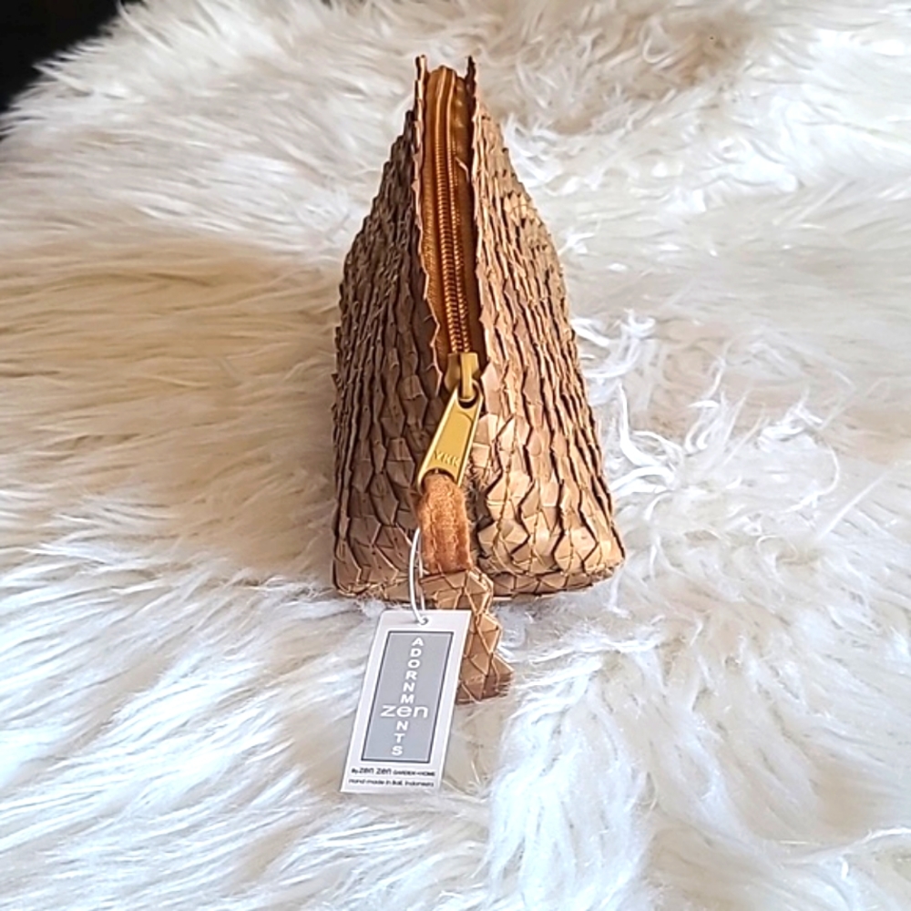 NWT Handmade Natural Straw Makeup Bag, Made in Bali